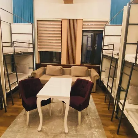 Turquoise Hostal Bucarest