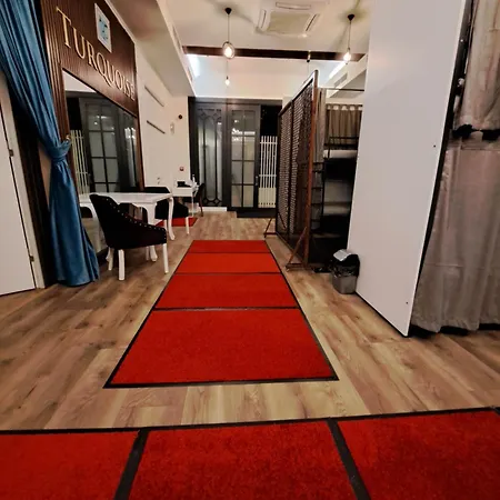 Turquoise Хостел Бухарест