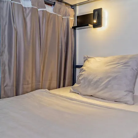 Turquoise Hostel *