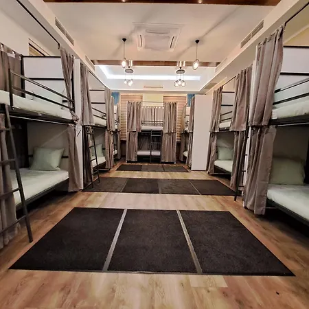 Turquoise Hostel *