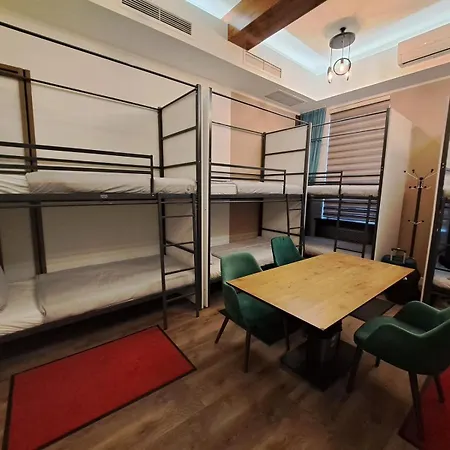 Turquoise Hostel Bükreş